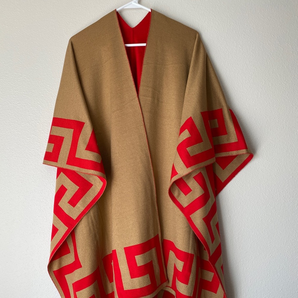 Reversible Front Open Woolen Cape. - image 7